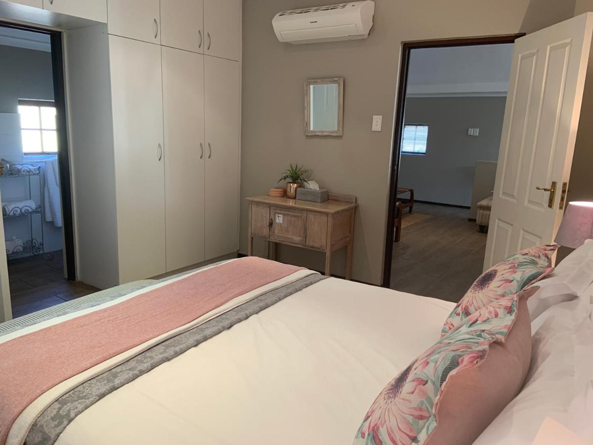 La Gratitude Self Catering Cottage フランシュホーク エクステリア 写真