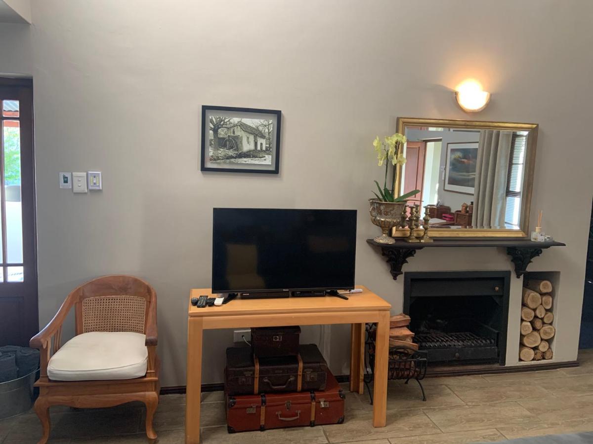 La Gratitude Self Catering Cottage フランシュホーク エクステリア 写真
